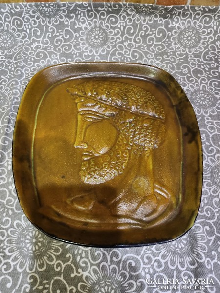 Lakehead is a rarity! Wall plate with Caesar's head
