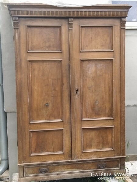 Tin German style cabinet to be renovated