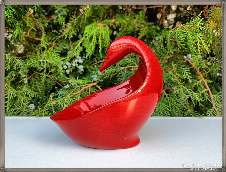 Nice oxblood glazed Zsolnay porcelain duck-goose bowl decorative plate