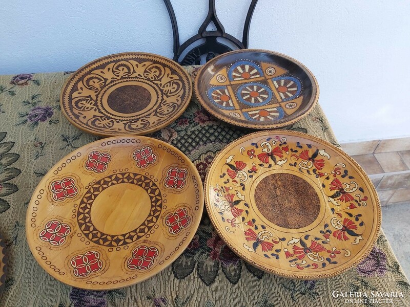 Wood pattern painted wall plate plate