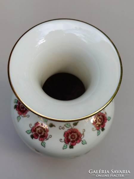 Zsolnay porcelán pillangós vázák, egy 27 és egy 16 cm-es