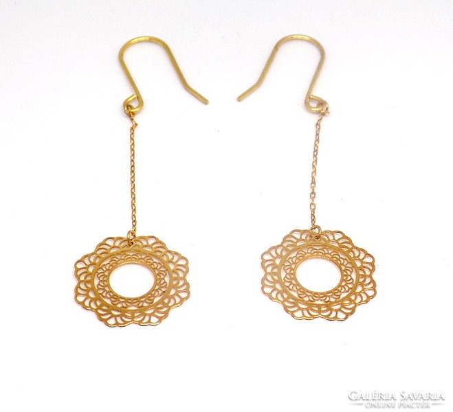 Floral dangling gold earrings (zal-au113651)