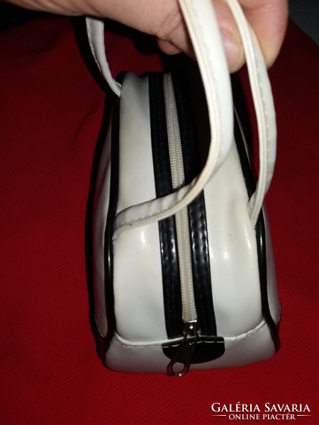 Cool sporty one-piece original puma handbag / Nesséser bag, perfect condition according to the pictures