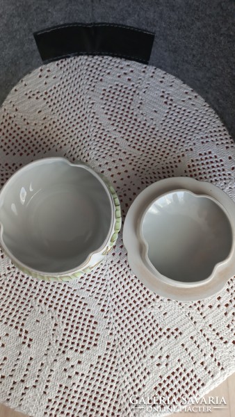 Herendi porcelán bonbonier, jelzett, sérülésmentes, magasság: 8,5 cm, nyílásának átm: 10 cm