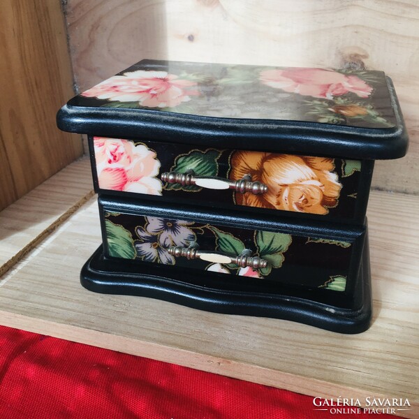 Wooden box jewelry box