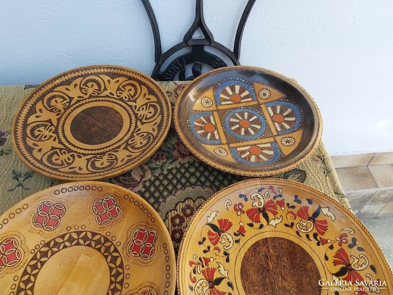 Wood pattern painted wall plate plate