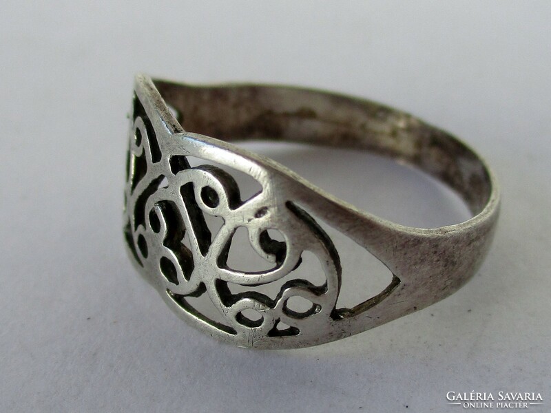 Unique beautiful patterned silver ring