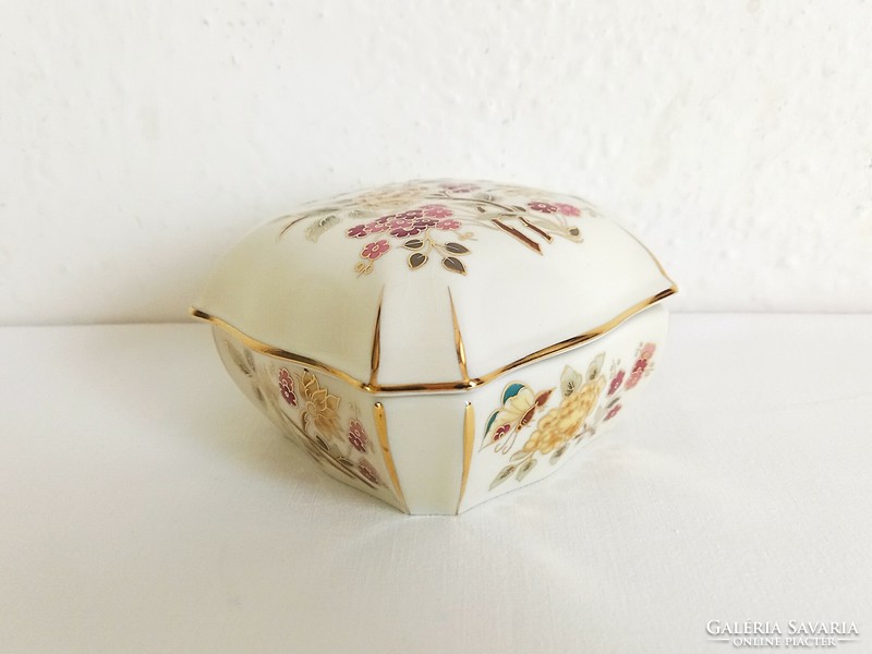 Zsolnay porcelain bonbonier, rare butterfly pattern, large size