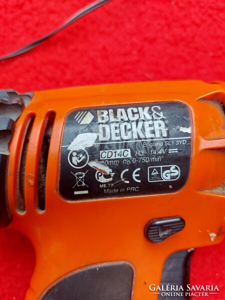 BLACK & DECKER FÚRÓ CSAVAROZÓ