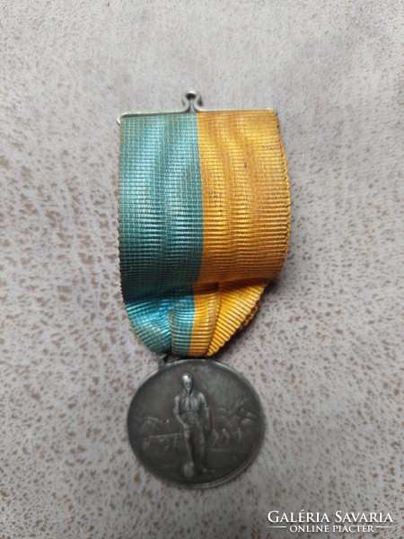 In commemoration of the 1927 medal of the Vienna Football Association