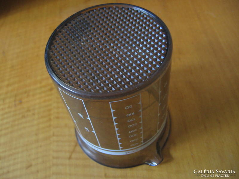 Retro smoke colored plastic gourmet measuring cup, measuring jug