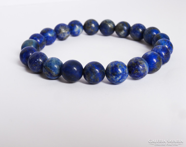 Lapis lazuli bracelet made of 10mm beads.