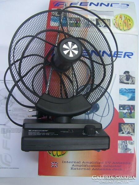 Indoor uhf vhf antenna with built-in amplifier with Fenner user manual, in original box, defect