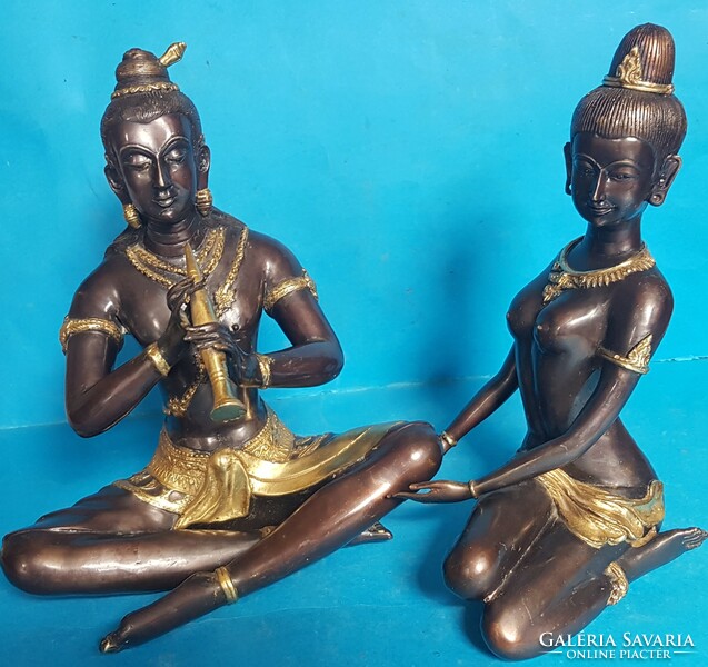 2 Krisna vallási szobor  , bronz