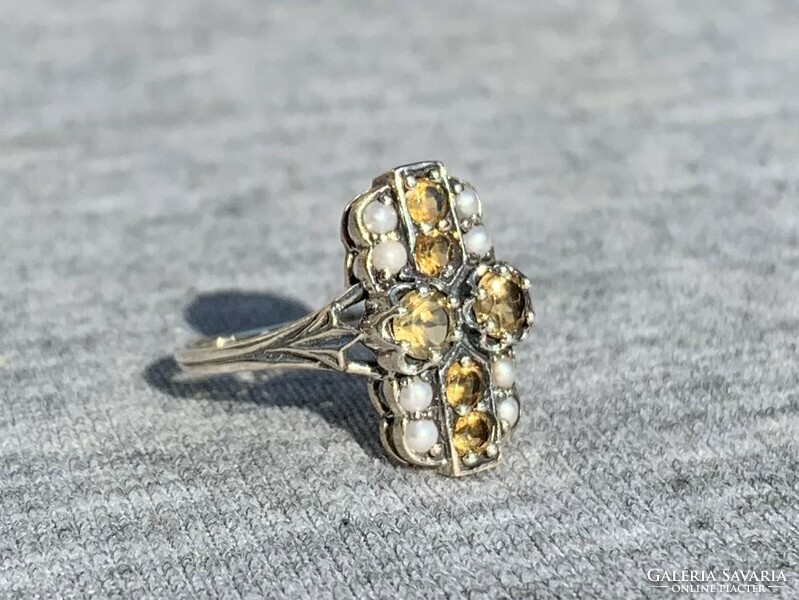 Női ezüst gyűrű citrinnel és gyöngyökkel