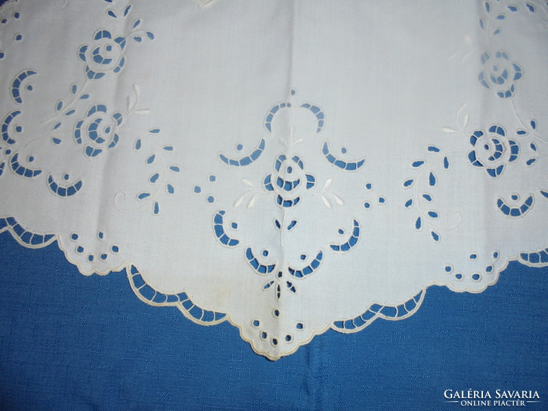 Vintage snow-white, rosette, Madeira women's apron - immaculate
