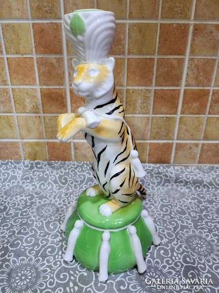 Hollóházi Lynn Chase Cirkuszi Tigris