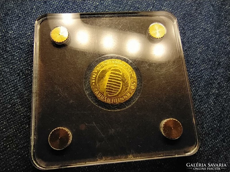 Republic of Chad 50th anniversary of the moon landing .999 Mini gold commemorative medal 0.06 gram (id64527)