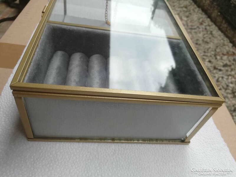 Large glass-metal jewelry box