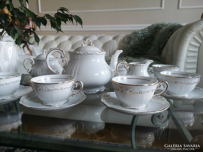 Zsolnay 6-person white feathered tea set, 9 flawless, 2005