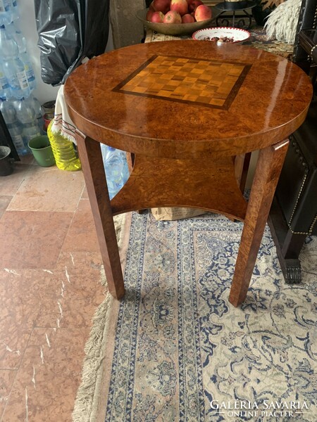 Refurbished chess table with poplar root inlay