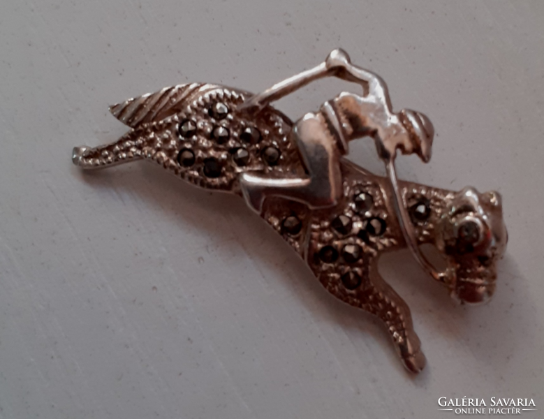 Marked Silver Marcasite Stone Equestrian Brooch Pin with Secure Pin in Silk Lined Velvet Box