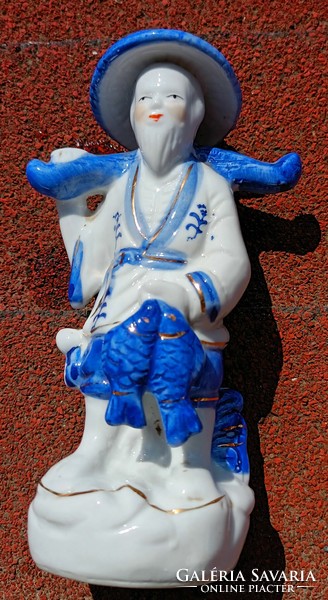 Keleti  halász porcelán szobor