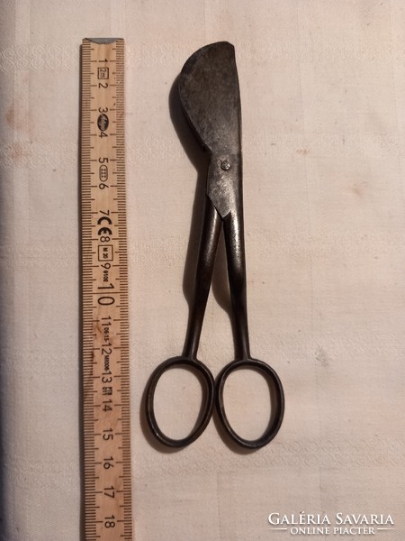 Rare, special wick cutting scissors, marked