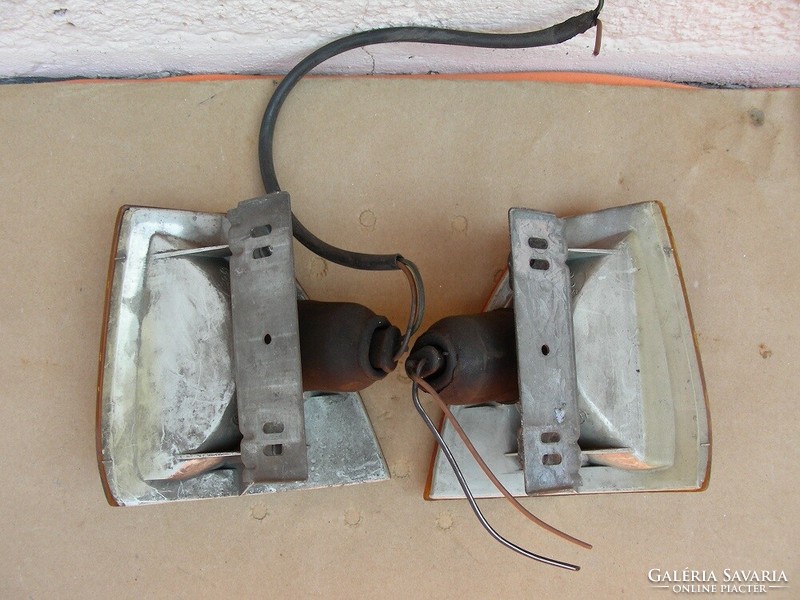 Audi 100 cc turn signal pair 1982