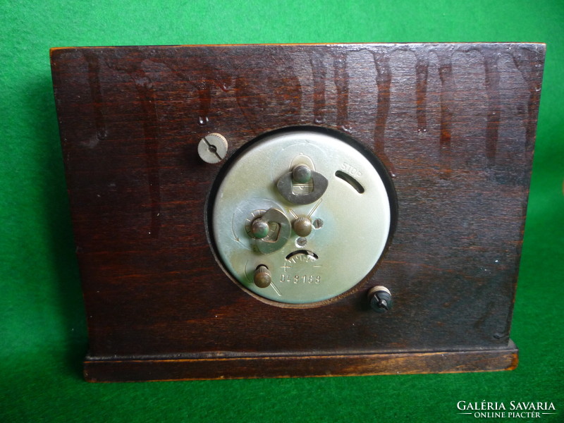 Small art deco mantel clock.