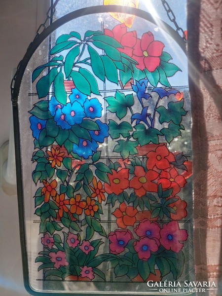 Virágos, ónkeretes üveg ablakdísz 29 cm magas