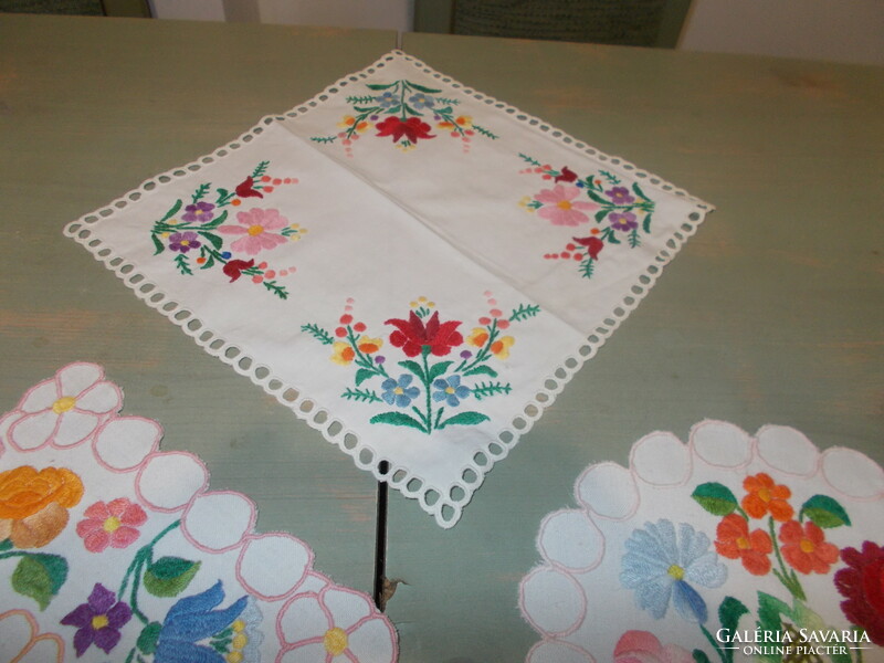 Nice small tablecloths from Kalocsa