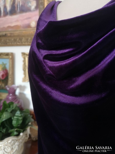 Ronni nicole size 38-40 exclusive French velvet bishop purple casual dress, wedding dress, cocktail dress