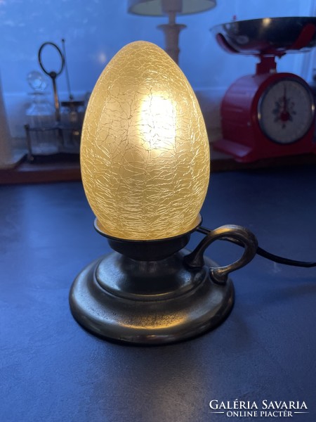 Copper-bodied mood lamp with a cracked glass cover - gilde