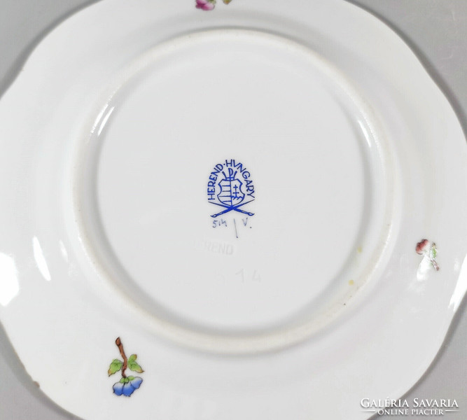 Herend, Victoria pattern (va) dessert plate (514), hand-painted porcelain, flawless! (J329)