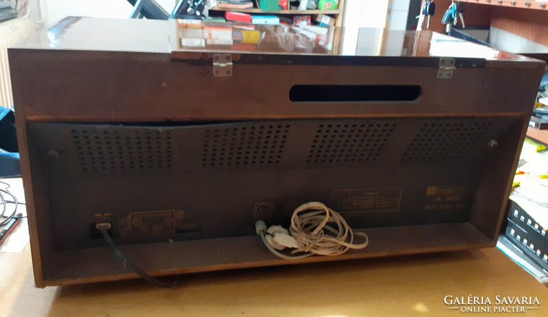 Resprom 102 retro radio turntable in one