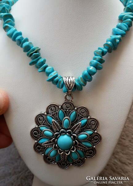 Artificial turquoise decor floral pendant necklace