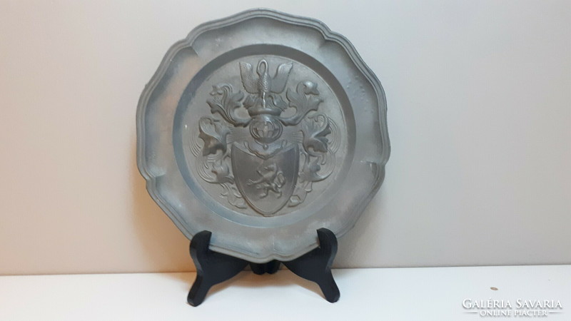 Marked baroque coat of arms pewter plate pewter wall plate wall plate 22.5 Cm