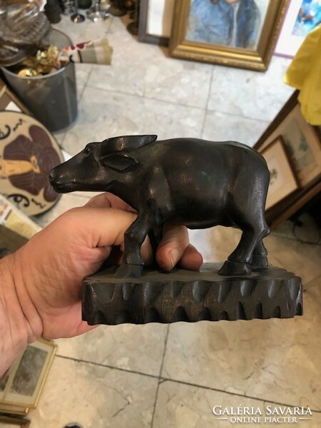 Cow statue made of wood, Indian work, 17 cm in size.