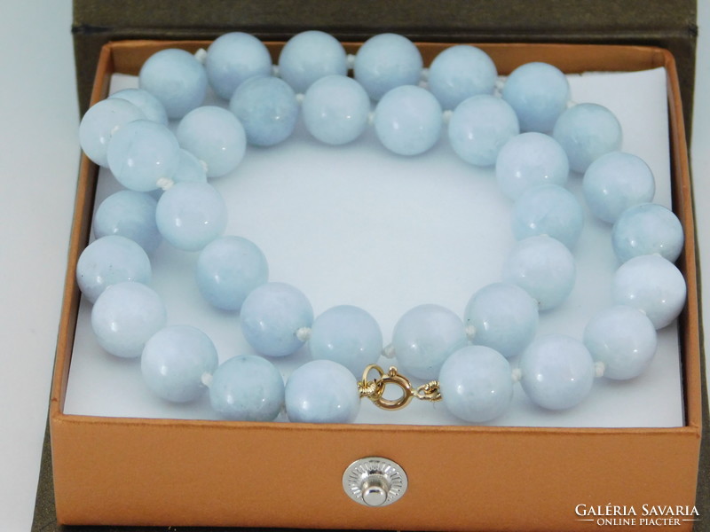 14K gold aquamarine necklace with beautiful large 10mm stones