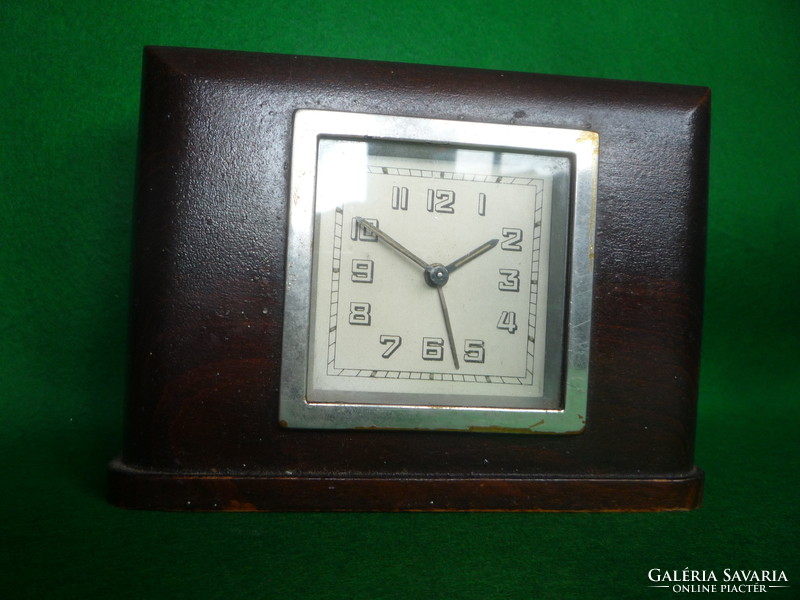 Small art deco mantel clock.