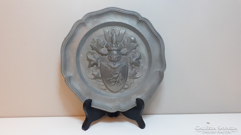 Marked baroque coat of arms pewter plate pewter wall plate wall plate 22.5 Cm