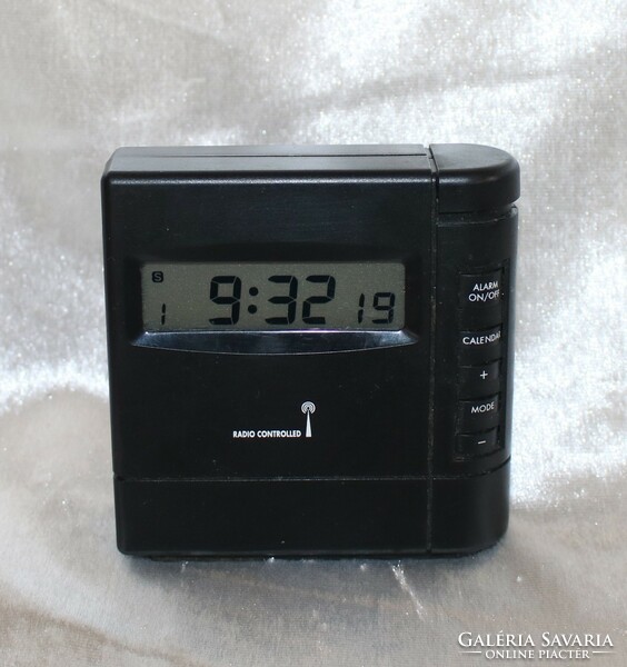 Radio Controlled óra-Ténylegesen a pontos  időt mutatja