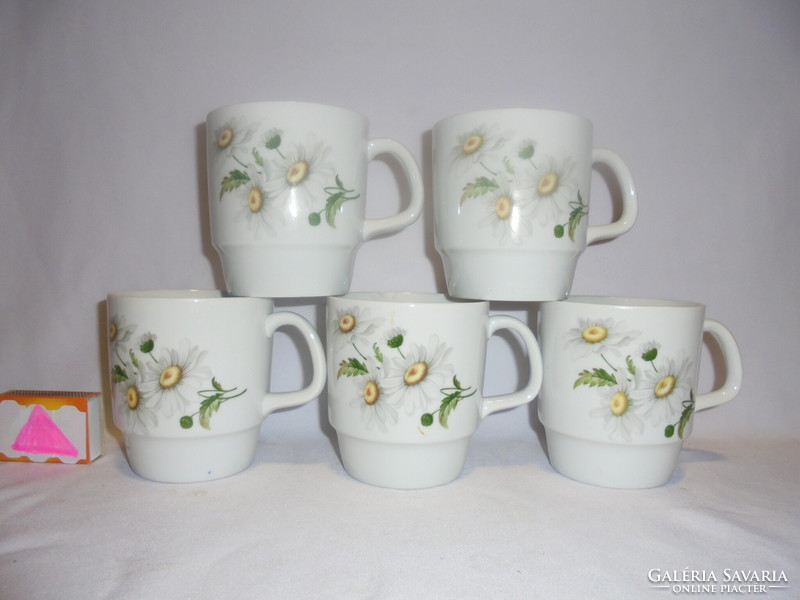 Five lowland, daisy-patterned tea mugs and cups - together