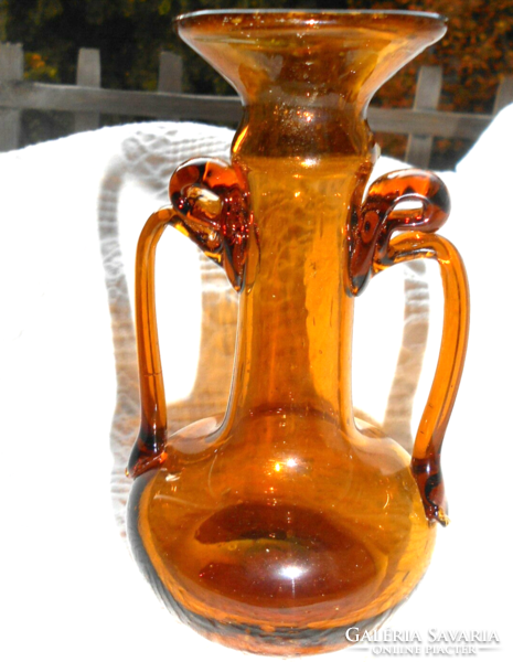 Kézműves szakított üveg váza