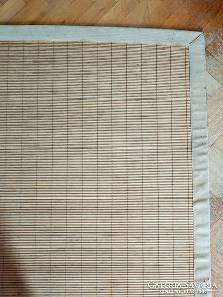 A large, high-quality bamboo rug with a natural fabric border made of wool? Anti-slip backing 160x223 cm