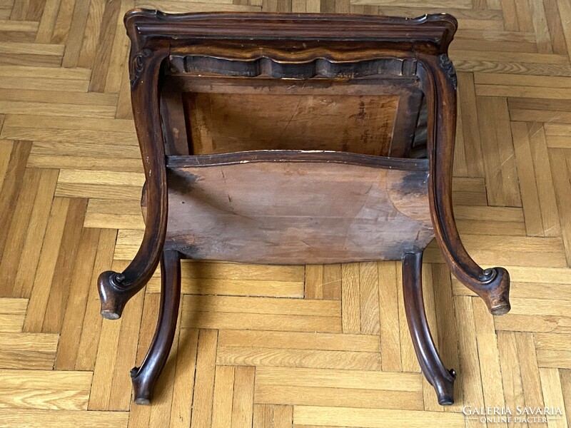 Baroque table with carved drawers