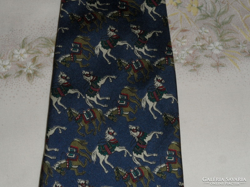 Male rider in silk tie