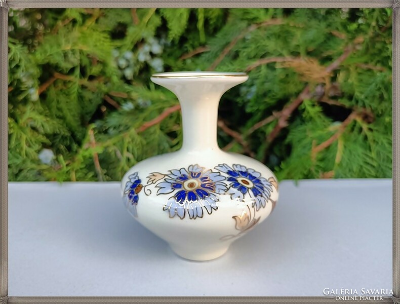 Zsolnay porcelain hand-painted and gold feathered cornflower pattern vase