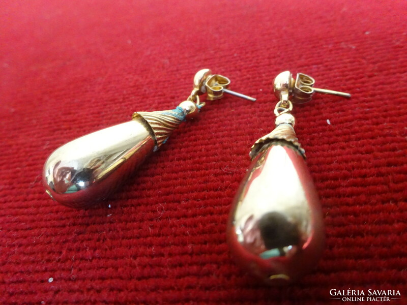 Gold-plated earrings from the 70s, height 4 cm. Jokai.